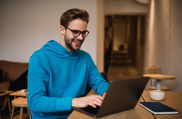 Quels sont les avantages de la génération d'images par IA ?